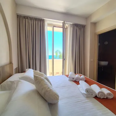 Terracotta Hotel 4*