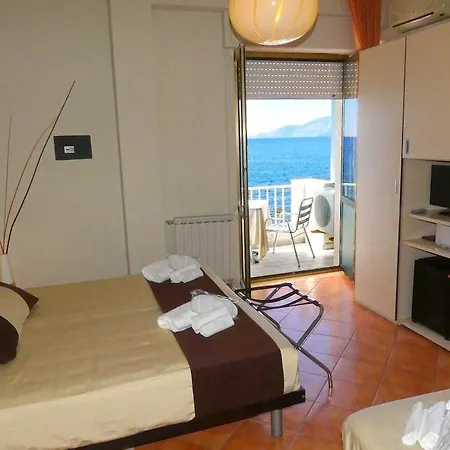 Hotel Mediterraneo Sapri 4* Sapri