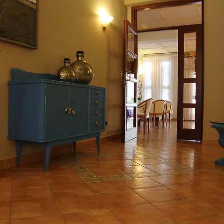 Beach Hotel Terracotta Hotel 4*