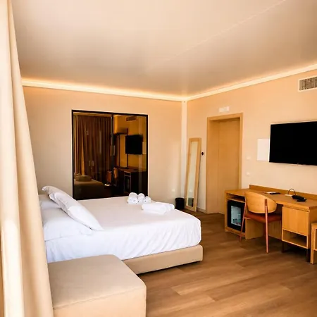 Beach Hotel Terracotta Hotel 4*