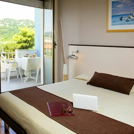 Hotel Mediterraneo Sapri 4*